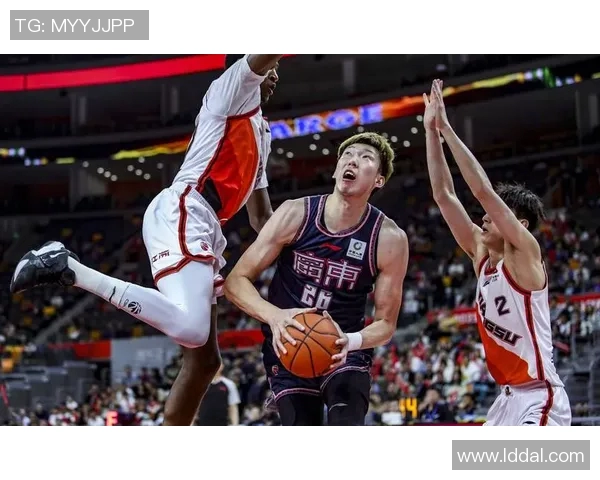 新疆男篮冯傲体测未过移动投篮24中8需补测 新疆男篮冯傲体测未过移动投篮24中8需补测