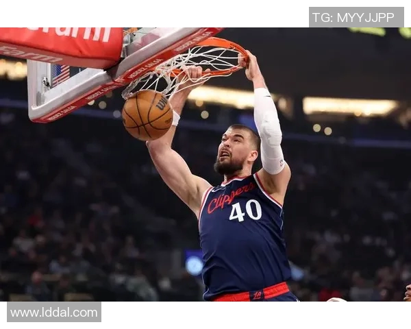 快船新秀蓝领中锋表现亮眼，未来出场时间或将增加？