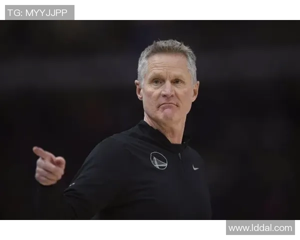 科尔：库里是我见过最优秀的人之一 每天看到他让我工作无比美好