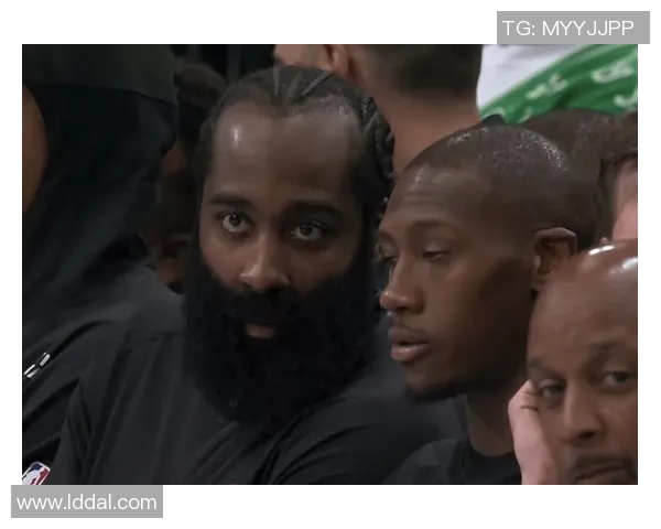 莱昂纳德轰45分末节20分！快船6连胜擒爵士 哈登20+7李凯尔22+8